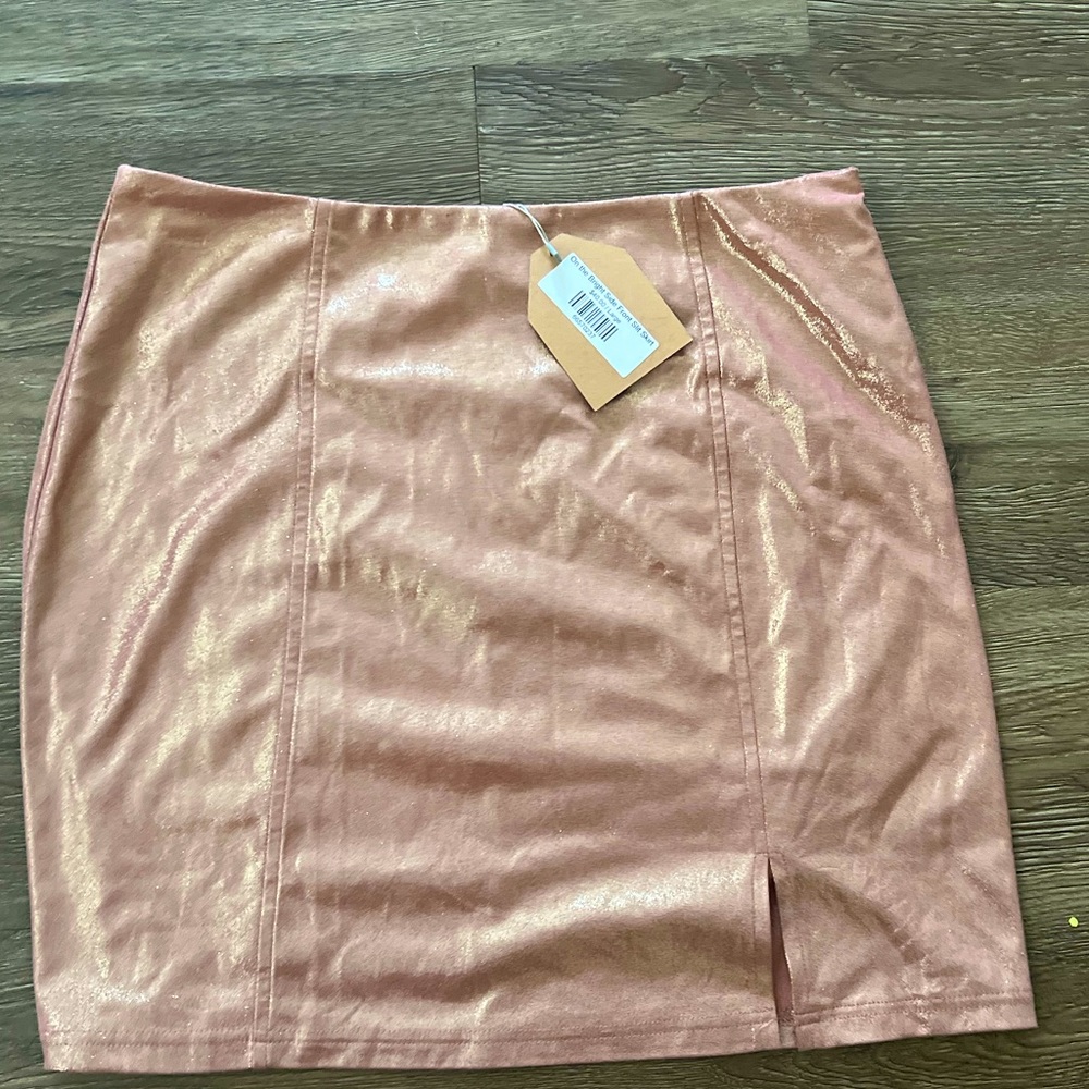 Rose gold skirt. Large. NWT
